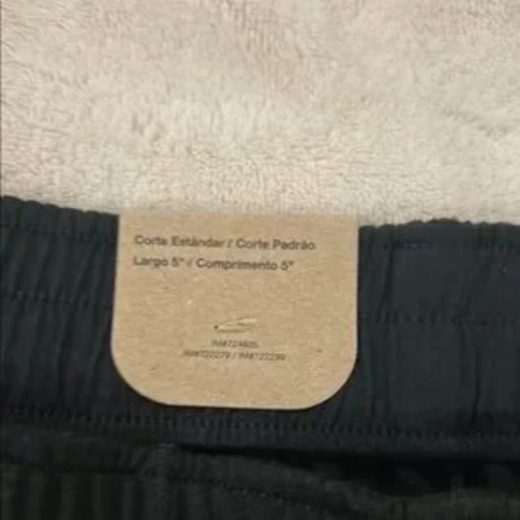 Nike Yoga Dri-Fit 5" Training Shorts NWT Black -Size Small- Giftable - Picture 4 of 6